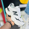 Tênis New Balance 9060